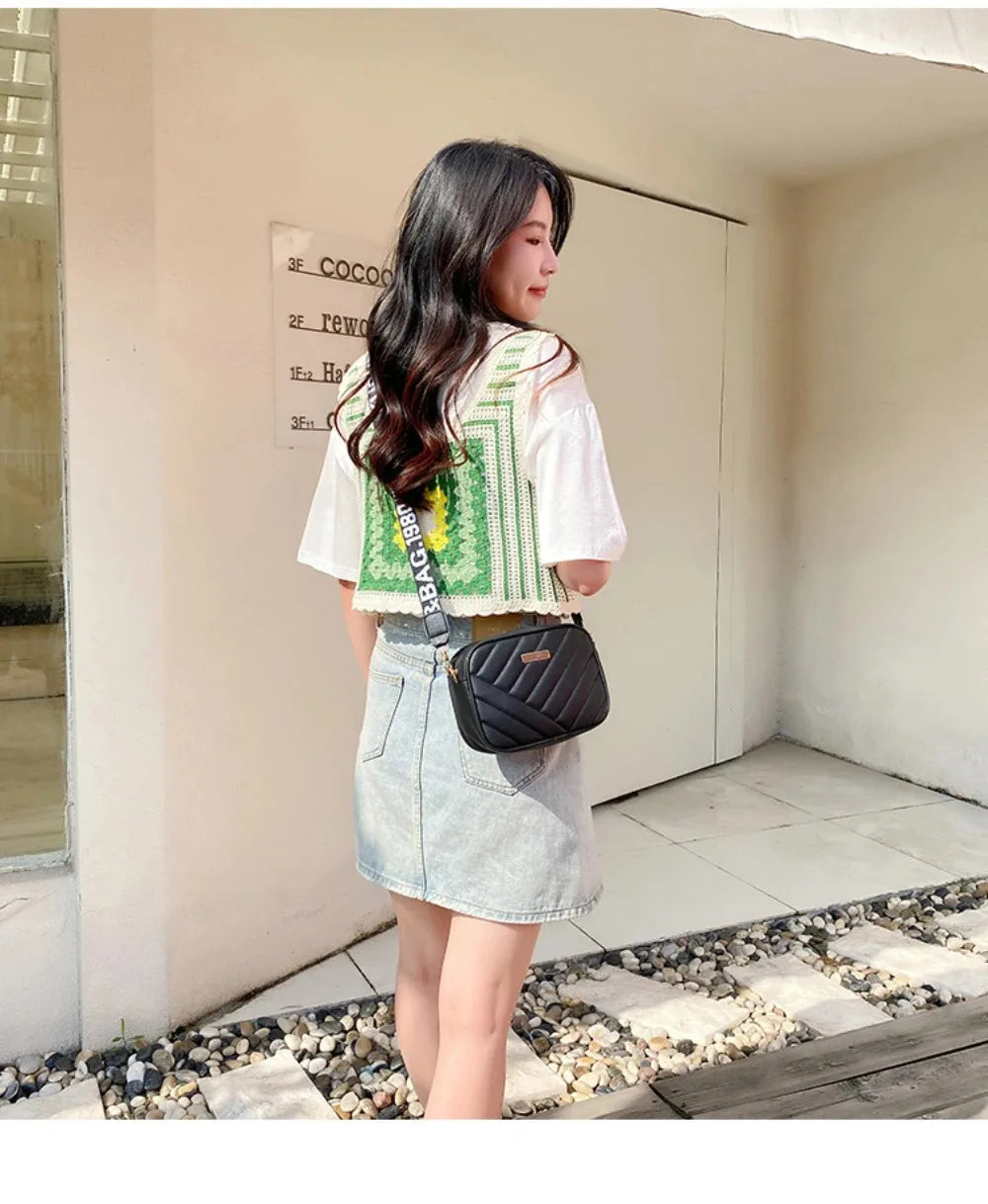 Bolsa Feminina Crossbody PU Textura Listrada Casual 2024