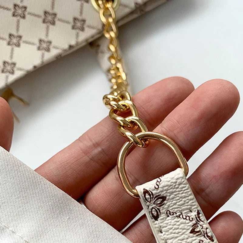 Bolsa Tote Feminina Grande em Couro PU Macio com Tassel